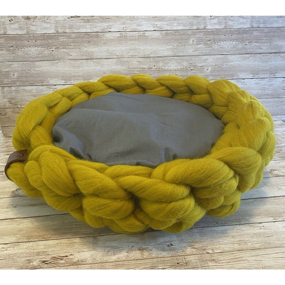 Cat / Small Dog Yarn Bed Mustard Yellow Chunky Yarn Homemade Merino Wool Cozy - Picture 1 of 16